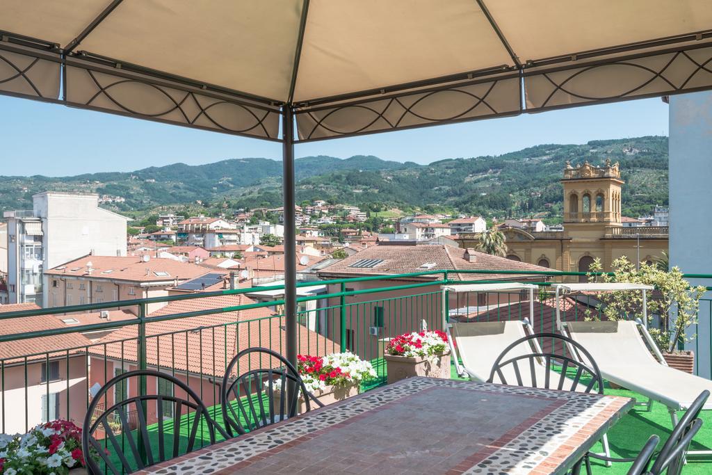 Hotel Minerva Palace Монтекатини-Терме Экстерьер фото