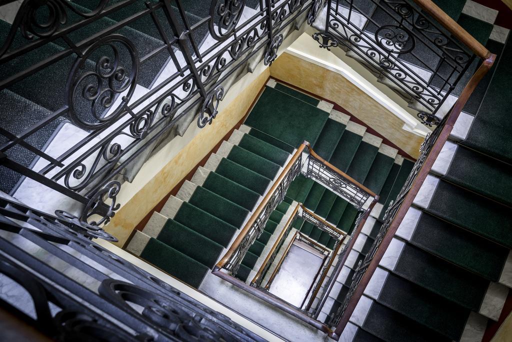 Hotel Minerva Palace Монтекатини-Терме Экстерьер фото