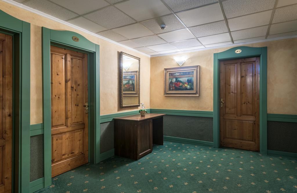 Hotel Minerva Palace Монтекатини-Терме Экстерьер фото