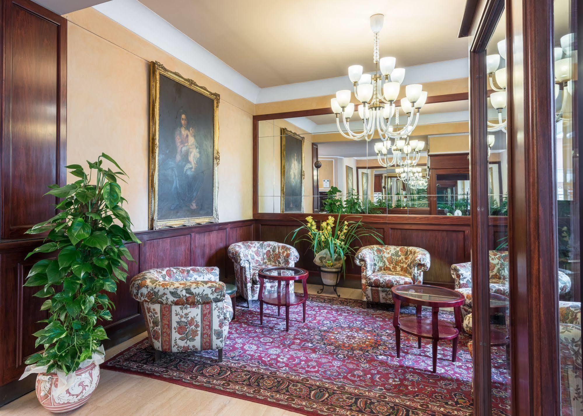 Hotel Minerva Palace Монтекатини-Терме Экстерьер фото