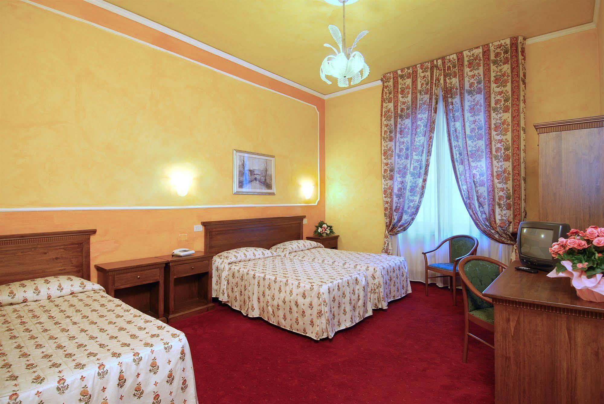 Hotel Minerva Palace Монтекатини-Терме Экстерьер фото