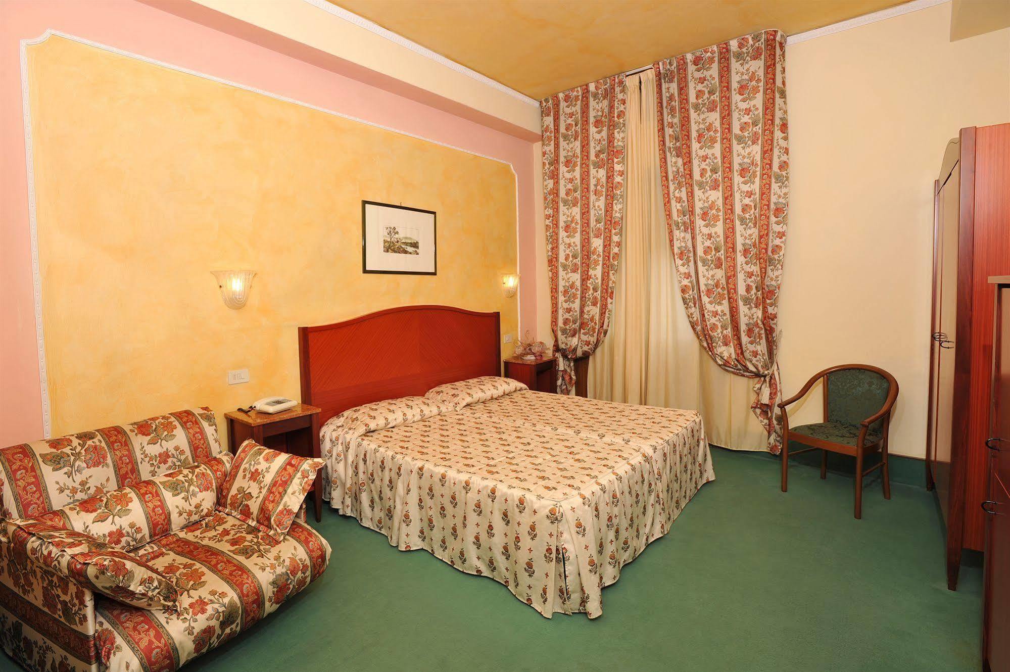 Hotel Minerva Palace Монтекатини-Терме Экстерьер фото