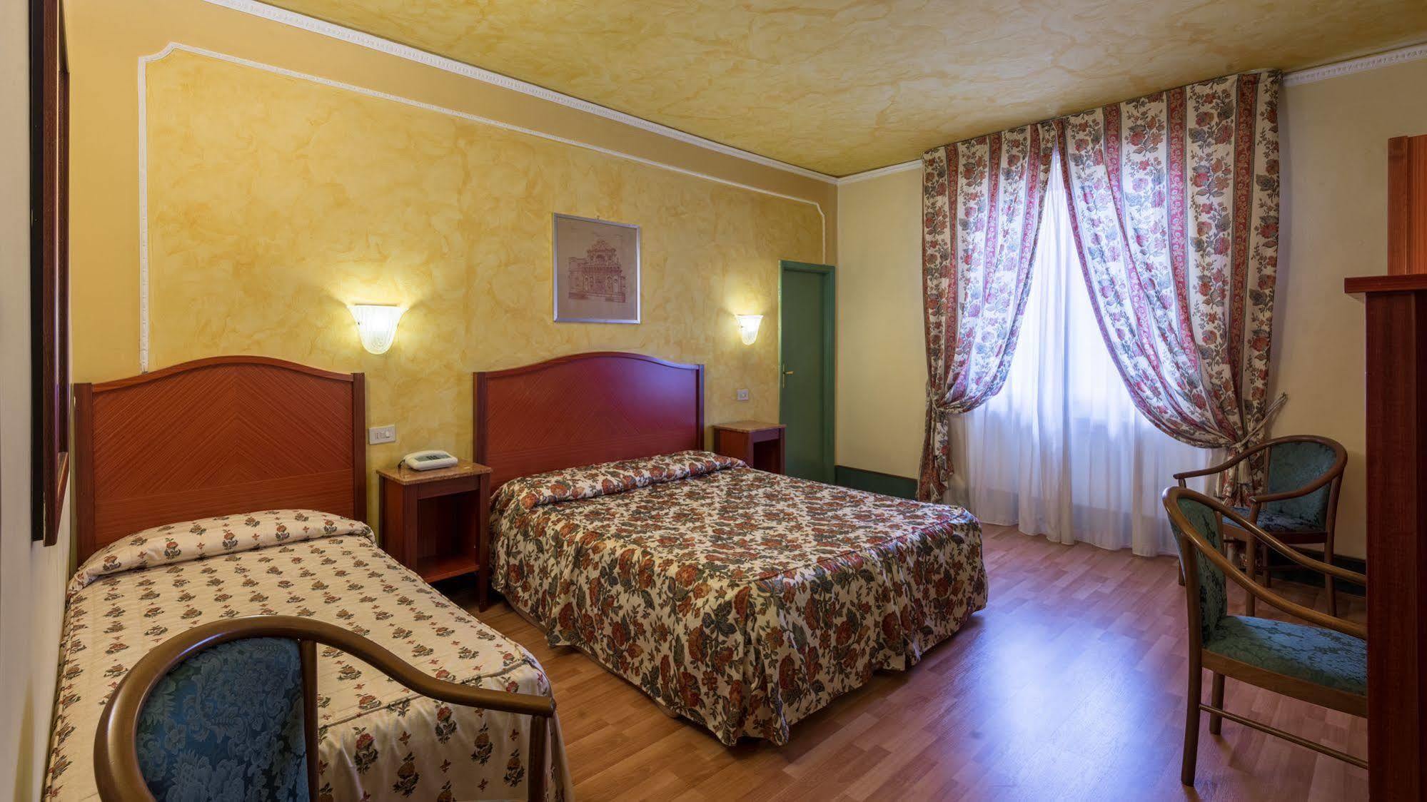Hotel Minerva Palace Монтекатини-Терме Экстерьер фото
