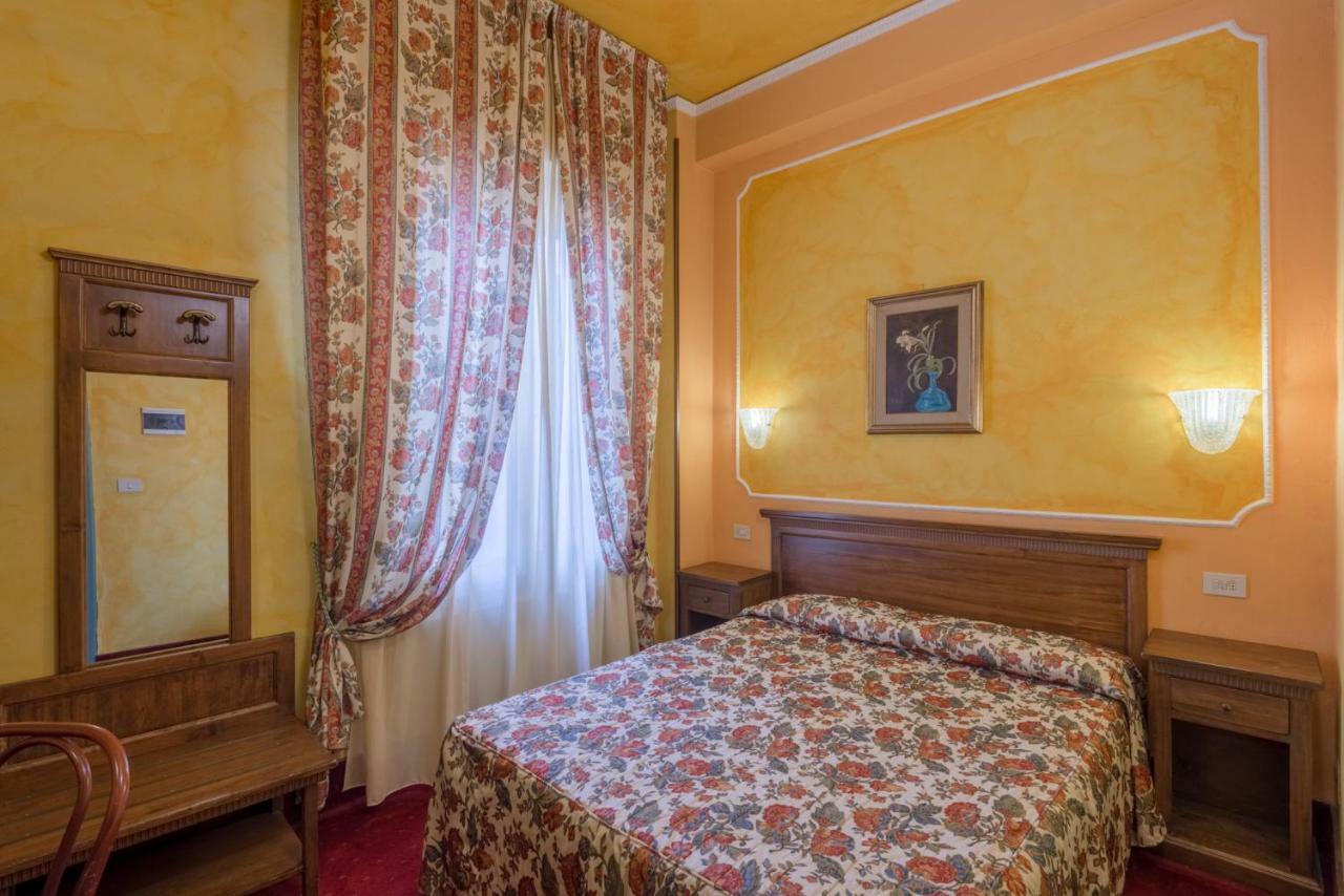 Hotel Minerva Palace Монтекатини-Терме Экстерьер фото