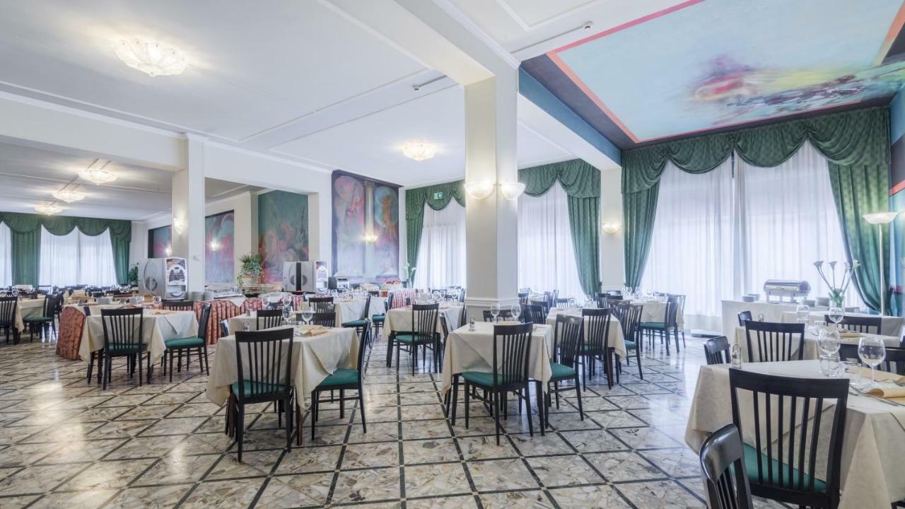 Hotel Minerva Palace Монтекатини-Терме Экстерьер фото